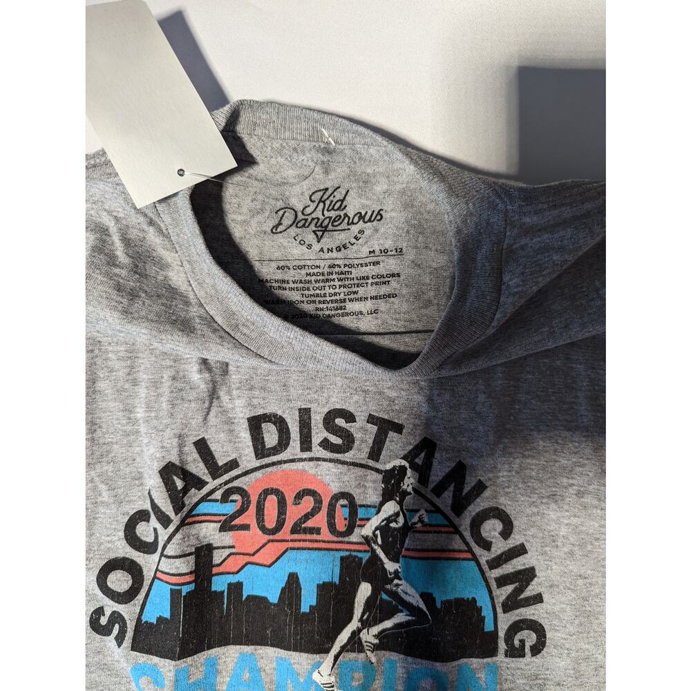 2020 Social Distancing T-shirt Kids Size M 10/12 - Picture 3 of 4
